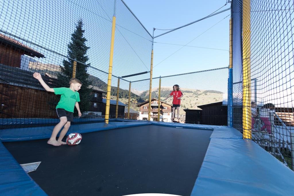 Familienhotel Alpina Бріґельс Екстер'єр фото