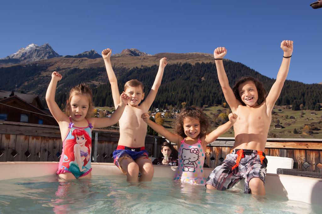 Familienhotel Alpina Бріґельс Екстер'єр фото